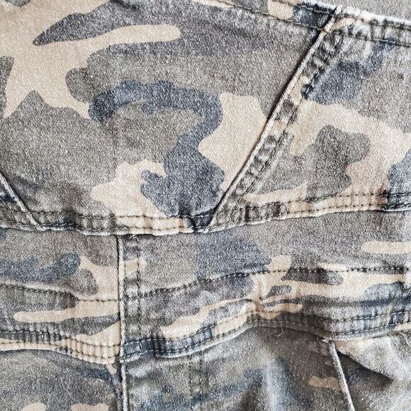 American Bazi distressed camo skinny overalls - Picture 4 of 9